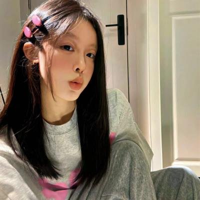 庭院里的女人